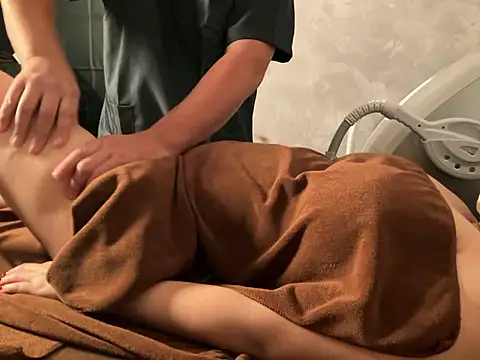 Snapshot of HaramaseSeitai chatting on 11.11.25 HaramaseSeitai online show from 11.11.25