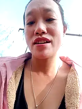 Snapshot of Phantamay chatting on 10.23.25 Phantamay online show from 10.23.25