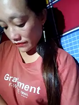 Snapshot of Phantamay chatting on 11.10.25 Phantamay online show from 11.10.25