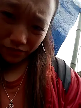 Snapshot of Phantamay chatting on 11.12.25 Phantamay online show from 11.12.25