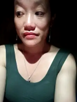 Snapshot of Phantamay chatting on 11.15.25 Phantamay online show from 11.15.25