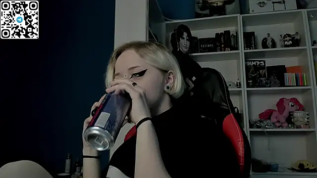 Holy Mistress S online show from 02.08.26