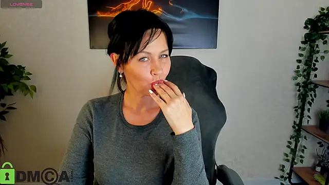 Sara Devills online show from 04.01.26