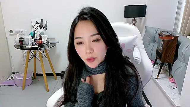 BK PINK1021 online show from 10.22.25