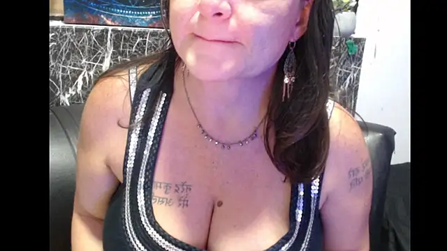 Debora Cienfuegos25 online show from 12.19.25