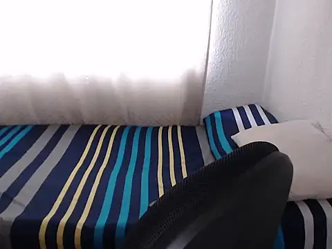 Snapshot of Negritatata chatting on 10.31.25 Negritatata online show from 10.31.25