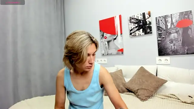 Snapshot of Tenderly_Sophie chatting on 07.15.26 Tenderly Sophie online show from 07.15.26