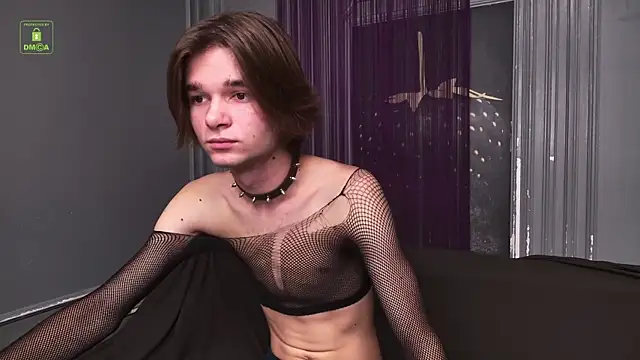 Snapshot of DavidLeatherhofff chatting on 11.26.25 DavidLeatherhofff online show from 11.26.25