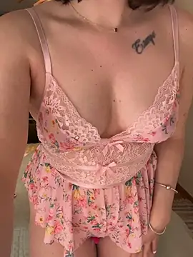  isadora online show from 04.05.26