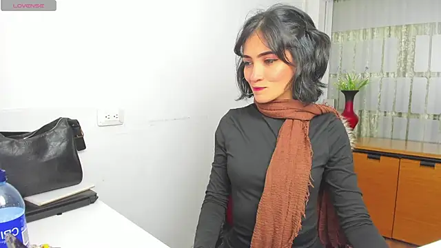 chloehanna online show from 11.20.25