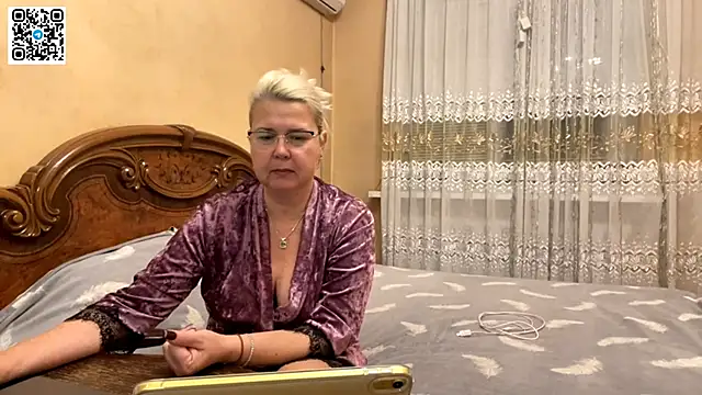 Snapshot of Galatea_2025 chatting on 11.08.25 Galatea 2025 online show from 11.08.25