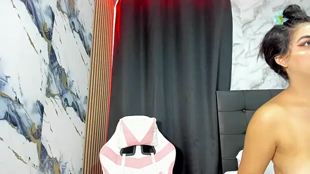 Scarlet DLuce online show from 01.07.26