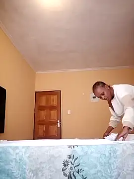 Snapshot of yummy-caramel chatting on 03.12.26 yummy-caramel online show from 03.12.26