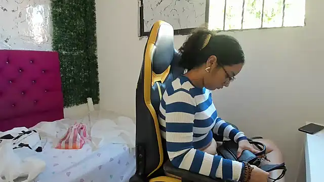 emily stars1 online show from 01.07.26