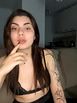 Snapshot of dorneles20 chatting on 11.28.25 dorneles20 online show from 11.28.25