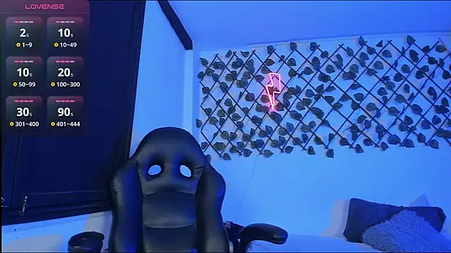 Snapshot of Liam_Anny chatting on 12.05.25 Liam Anny online show from 12.05.25