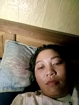 Snapshot of giahan-00 chatting on 11.24.25 giahan-00 online show from 11.24.25