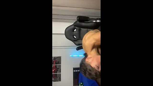 Snapshot of JUSTIN_JHONS chatting on 11.21.25 JUSTIN JHONS online show from 11.21.25