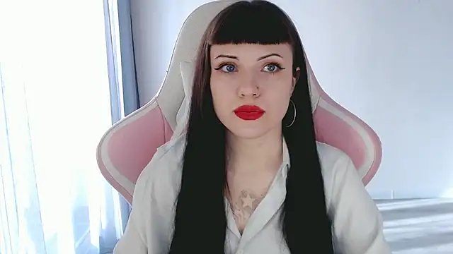 Snapshot of astra_rift chatting on 04.22.26 astra rift online show from 04.22.26