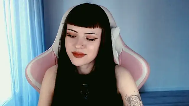 Snapshot of astra_rift chatting on 05.03.26 astra rift online show from 05.03.26