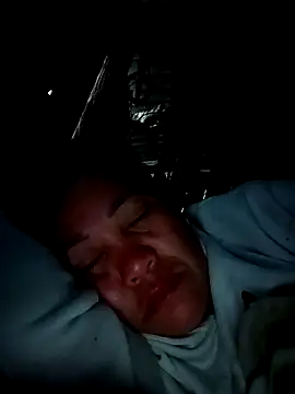 Snapshot of chich-bong chatting on 12.13.25 chich-bong online show from 12.13.25