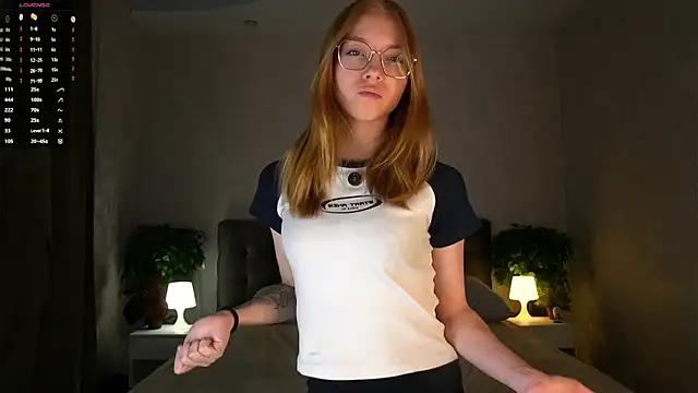 Snapshot of BarbaraViggiani chatting on 11.22.25 BarbaraViggiani online show from 11.22.25