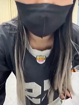 Snapshot of vivi-tara chatting on 12.03.25 vivi-tara online show from 12.03.25