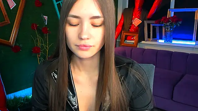 Snapshot of lollyrais chatting on 11.27.25 lollyrais online show from 11.27.25