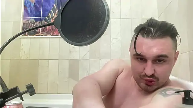 Snapshot of andrenoma427 chatting on 02.12.26 andrenoma427 online show from 02.12.26