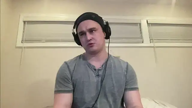 Snapshot of andrenoma427 chatting on 02.12.26 andrenoma427 online show from 02.12.26