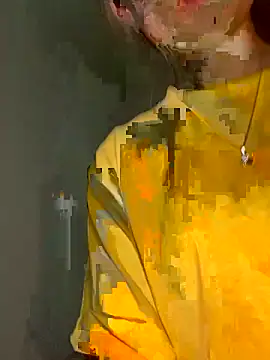 Snapshot of may-202 chatting on 12.05.25 may-202 online show from 12.05.25