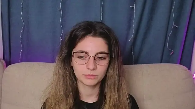 Snapshot of CasandraMickell chatting on 11.15.25 CasandraMickell online show from 11.15.25