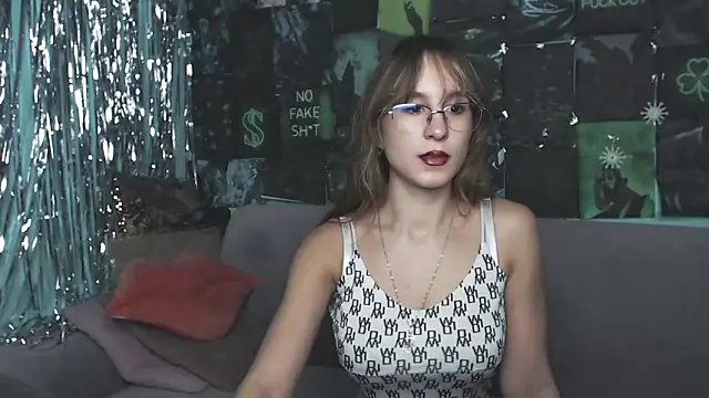 AlishaKellyi online show from 11.11.25