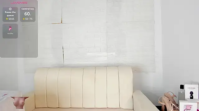 Snapshot of Katie_perry18 chatting on 11.19.25 Katie perry18 online show from 11.19.25