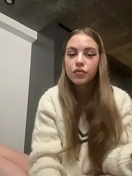 Snapshot of elliepixie chatting on 01.13.26 elliepixie online show from 01.13.26