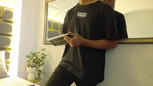 Neytanmalcon online show from 10.31.25