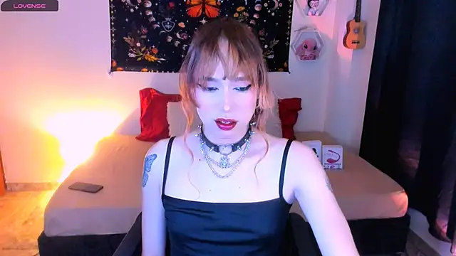 AdelineEsposito online show from 11.30.25