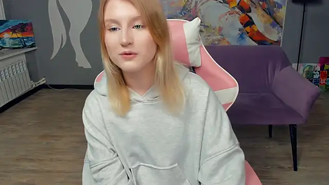 LisaRais online show from 11.13.25