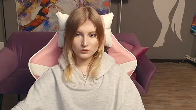 LisaRais online show from 11.20.25