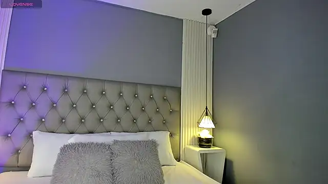 Anasha21 online show from 04.11.26