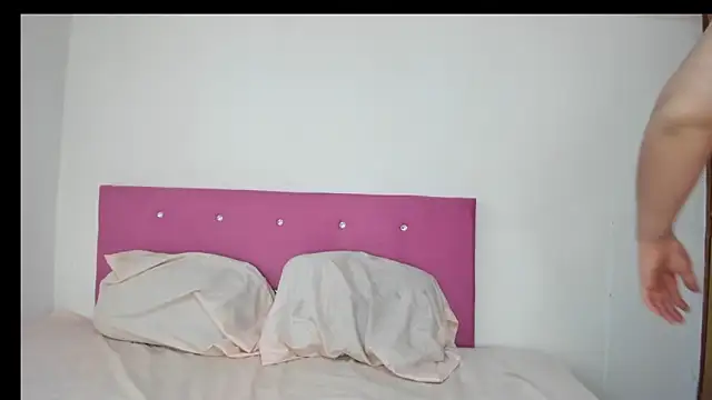 alahia66 online show from 12.22.25