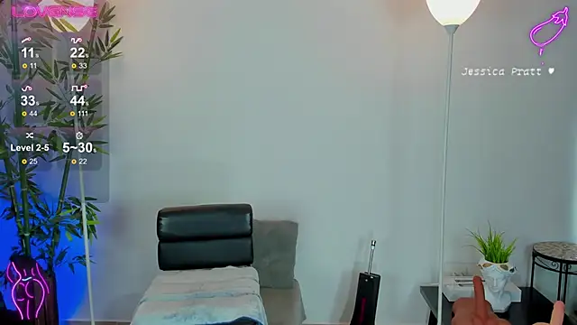 Snapshot of JessicaPratt chatting on 02.17.25 JessicaPratt online show from 02.17.25