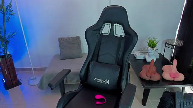 Snapshot of JessicaPratt chatting on 03.12.25 JessicaPratt online show from 03.12.25