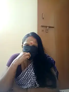 Snapshot of tamilammu1431 chatting on 11.01.25 tamilammu1431 online show from 11.01.25