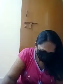 Snapshot of tamilammu1431 chatting on 11.26.25 tamilammu1431 online show from 11.26.25