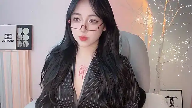 Snapshot of Love-hanzaizai718 chatting on 11.16.25 Love-hanzaizai718 online show from 11.16.25