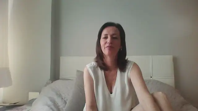 Snapshot of ArianaStarr chatting on 05.12.26 ArianaStarr online show from 05.12.26