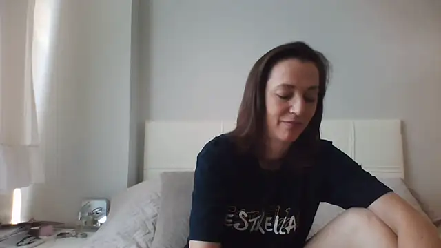 Snapshot of ArianaStarr chatting on 06.15.26 ArianaStarr online show from 06.15.26
