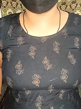 Snapshot of telugucrazygirl chatting on 10.27.25 telugucrazygirl online show from 10.27.25