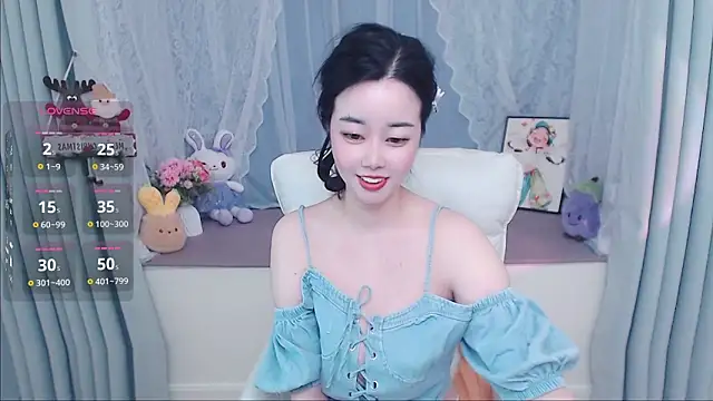 Snapshot of Xiaodie-baby chatting on 05.21.26 Xiaodie-baby online show from 05.21.26